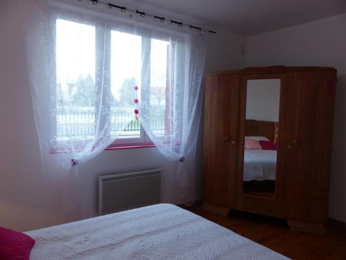 Maison Renovee Avec Cour Privee, Proche De Gannat, 3 Chambres, Animaux Acceptes, Equipements Modernes. - Fr-1-489-37 Poezat Eksteriør billede