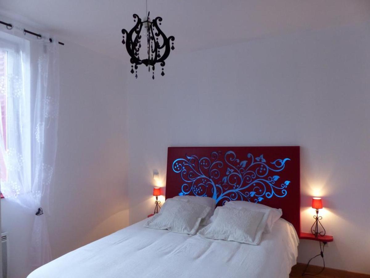 Maison Renovee Avec Cour Privee, Proche De Gannat, 3 Chambres, Animaux Acceptes, Equipements Modernes. - Fr-1-489-37 Poezat Eksteriør billede